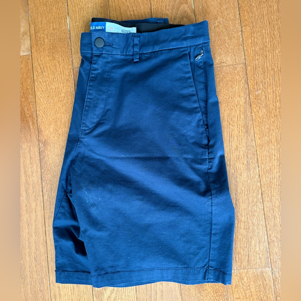 Old Navy Men’s Tech Navy Blue Shorts